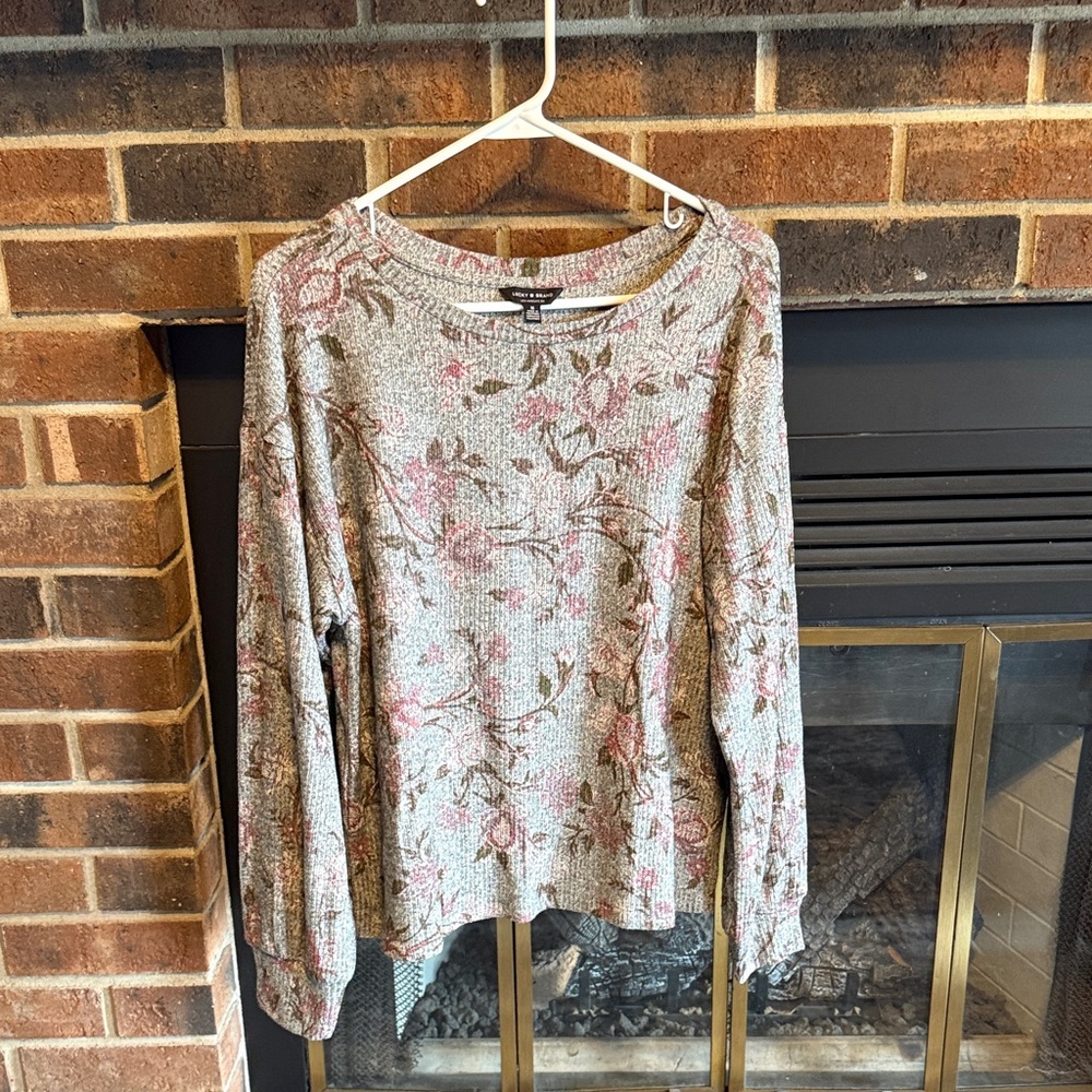 Lucky Brand Gray Floral Top